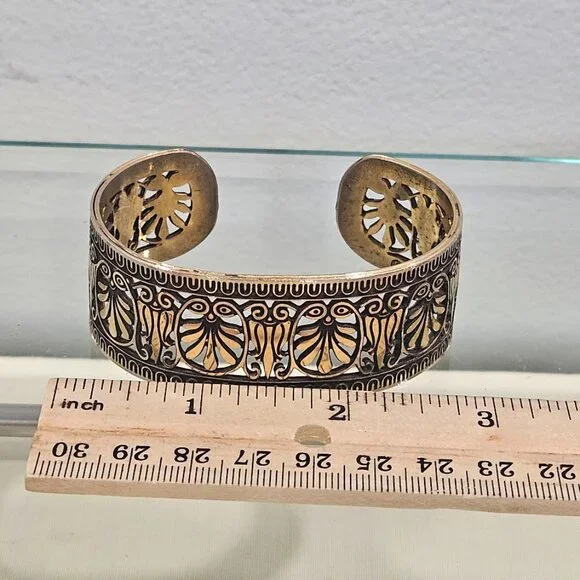 VINTAGE MMA METROPOLITAN MUSEUM OF ART GOLD TONE BANGLE CUFF BRACELET - Picture 7 of 8